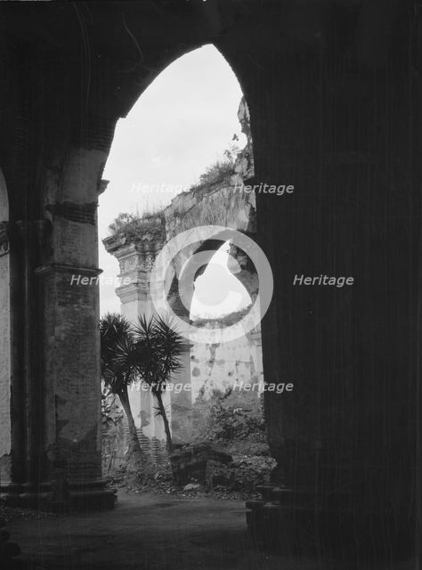 Travel views of Cuba and Guatemala, between 1899 and 1926. Creator: Arnold Genthe.