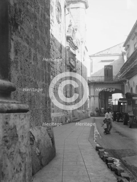 Travel views of Cuba and Guatemala, between 1899 and 1926. Creator: Arnold Genthe.