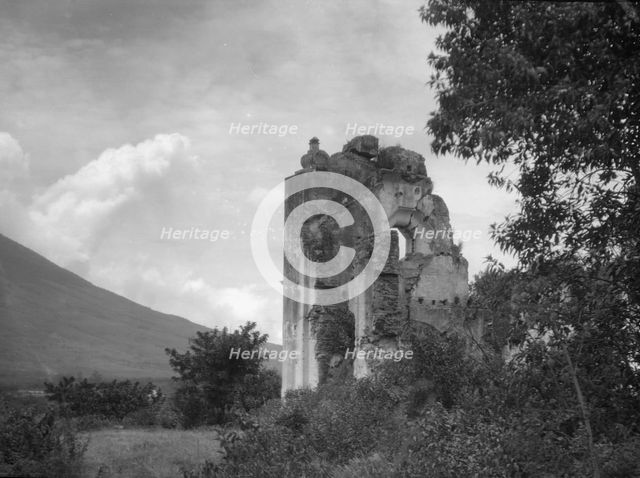 Travel views of Cuba and Guatemala, between 1899 and 1926. Creator: Arnold Genthe.