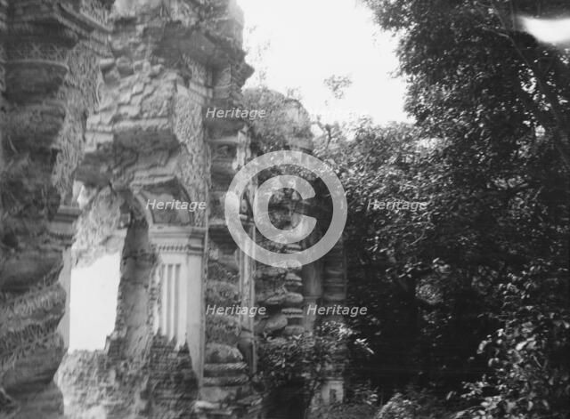 Travel views of Cuba and Guatemala, between 1899 and 1926. Creator: Arnold Genthe.