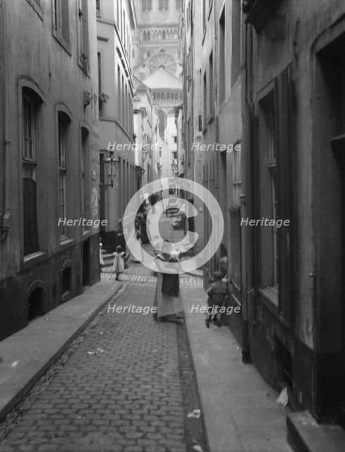 Travel views of Europe, between 1904 and 1938. Creator: Arnold Genthe.