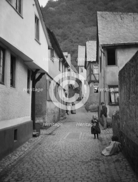 Travel views of Europe, between 1904 and 1938. Creator: Arnold Genthe.
