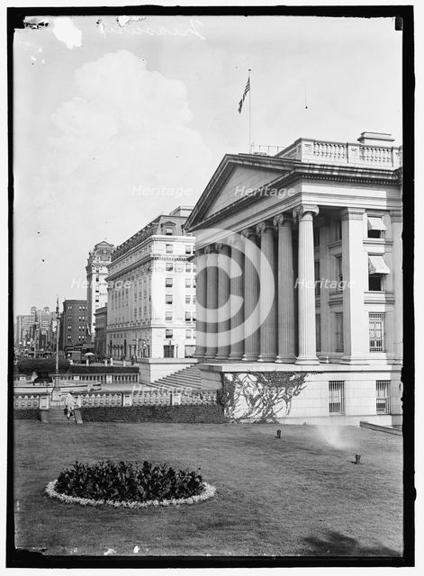 Treasury Building, between 1914 and 1917. Creator: Harris & Ewing.