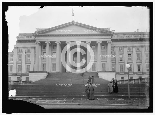 Treasury Building, between 1910 and 1917. Creator: Harris & Ewing.