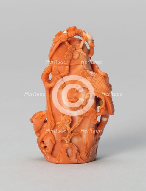 Tree-Shaped Snuff Bottle with a Hawk and Bear, Qing dynasty (1644-1911), 1850-1900. Creator: Unknown.