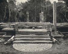 Treppe mit Darstellung von Erdgeistern, wahrscheinlich Zugang zu einem heiligen Bobaum, Anuradhap