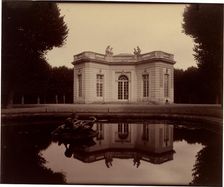 Trianon, Pavillon Français, 1923-1924. Creator: Eugene Atget