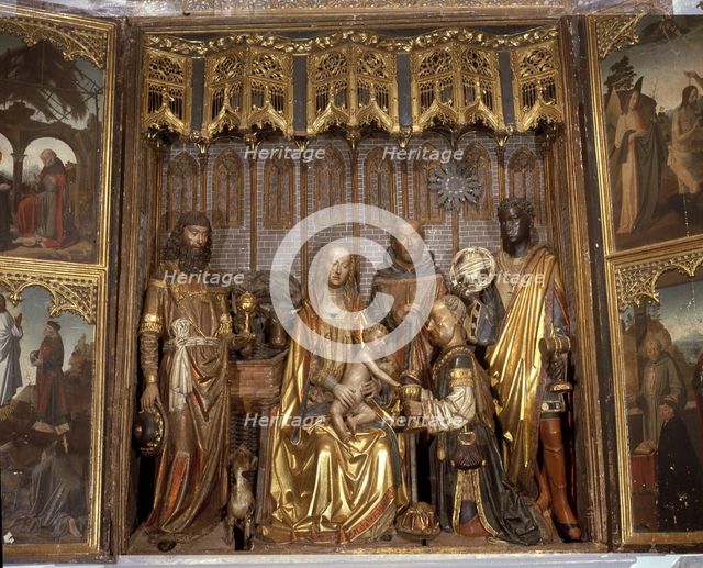 Triptych with the theme of the Epiphany, Gothic work in polychromed wood and related to the Gil o…