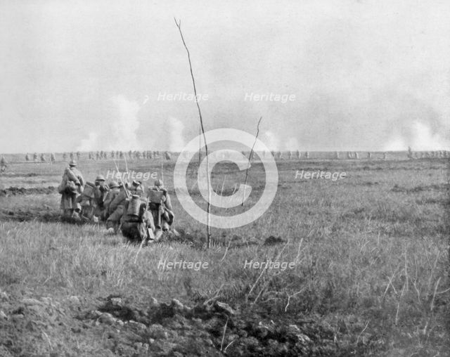 Troops attacking enemy trenches, Chemin des Dames, France, First World War, 5 May 1917. Artist: Unknown