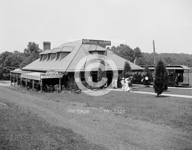 Trolley station, Mt. Vernon, Va., c.between 1910 and 1920. Creator: Unknown.