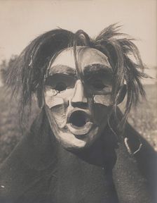 Tsunukwalahl-Qagyuhl, c1914. Creator: Edward Sheriff Curtis