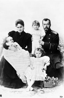 Tsar Nicholas II of Russia, Tsaritsa Alexandra, and their children Olga, Tatiana & Marie, c1900