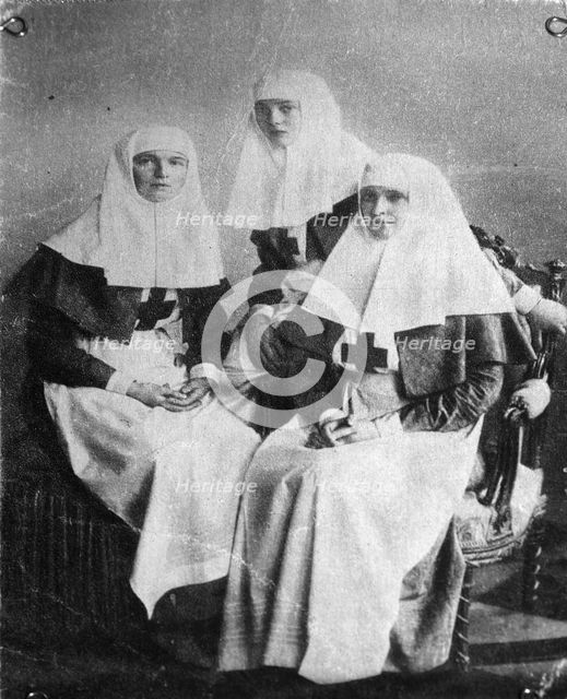Tsarina Alexandra and Grand Duchesses Olga and Tatiana of Russia, 1914. Artist: Unknown