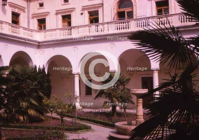 Tsars Winter Palace, Yalta, 20th century. Artist: CM Dixon.