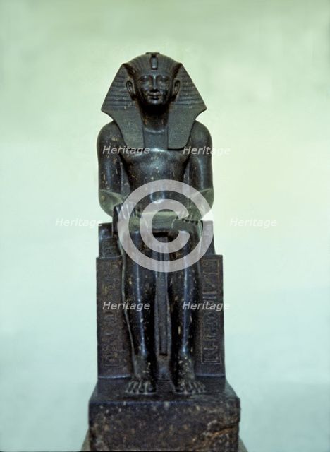 Tuthmosis III, statue from Thebes made in diorite.