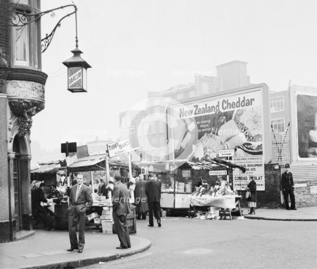 Tubby Isaacs stall, Middlesex Street, Aldgate, London, (1960s?). Artist: Unknown