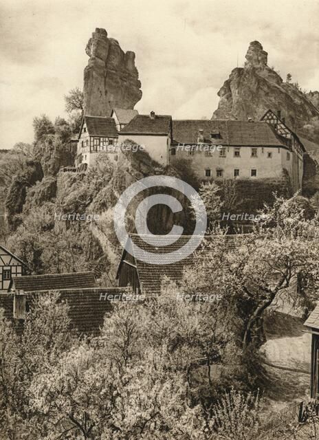 'Tuchersfeld (Frankische Schweiz). Judehof', 1931. Artist: Kurt Hielscher.