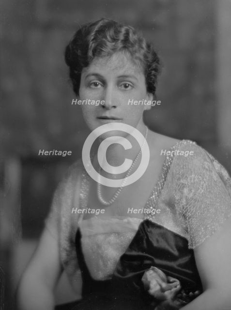 Tudhope, H.R., Mrs., portrait photograph, 1916. Creator: Arnold Genthe.
