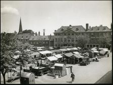 Tuesday Market Place, Kings Lynn, King's Lynn and West Norfolk, Norfolk, 1925-1935. Creator: Unknown