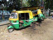 Tuk Tuk roadside repairs, India. Creator: Unknown