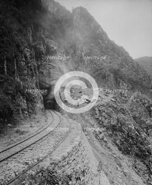 Tunnel 4 from 5, Temasopa [sic] Canon, between 1880 and 1897. Creator: William H. Jackson.