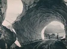 Tunnel through snow, Hauklid Pass 1914. Creator: Unknown