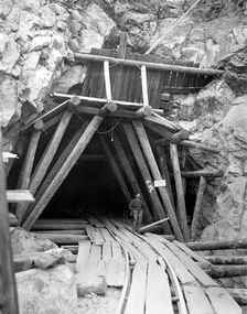Tunnel Works, 1900-1904. Creator: Unknown