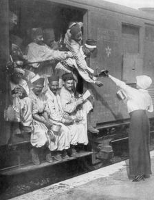 Turkish riflemen en route to the front by train, 1914
