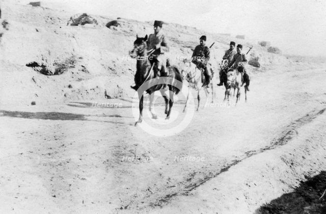 Turkish soldiers leaving Mosul, Mesopotamia, WWI, 1918. Artist: Unknown
