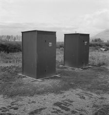 Twenty-four portable toilets, mobile camp (FSA)..., Merrill, Klamath County, Oregon, 1939. Creator: Dorothea Lange