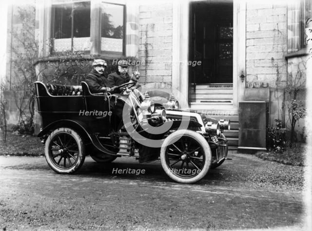 Two men in a De Dion Bouton car, c1904. Artist: Unknown