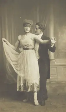 Two actors, one in drag, dancing together on stage, 1918. Creator: Unknown