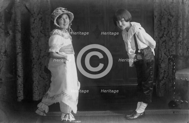 Two children, 20th century. Artist: Unknown