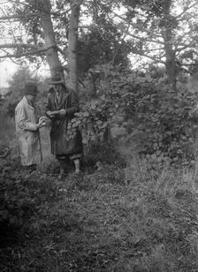 Two participants in the Bugatti Owners Club car treasure hunt, 25 October 1931. Artist: Bill Brunell