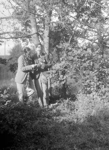 Two participants in the Bugatti Owners Club car treasure hunt, 25 October 1931. Artist: Bill Brunell