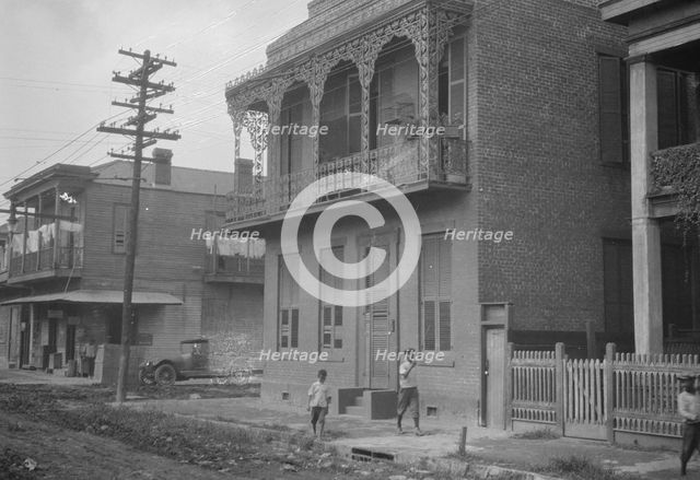 Two-story house, New Orleans, between 1920 and 1926. Creator: Arnold Genthe.