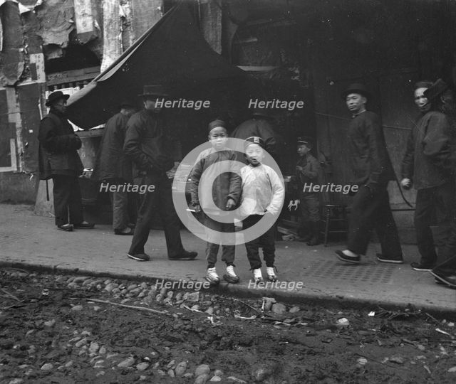 Two sheenies, Chinatown, San Francisco, between 1896 and 1906. Creator: Arnold Genthe.