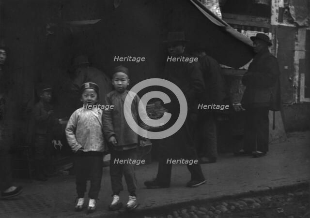 Two sheenies, Chinatown, San Francisco, between 1896 and 1906. Creator: Arnold Genthe.