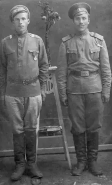Two unknown soldiers., early 20th century. Creator: B. Gusak