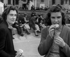 Two Women Eating in Trafalgar Square, 1940. Creator: British Pathe Ltd
