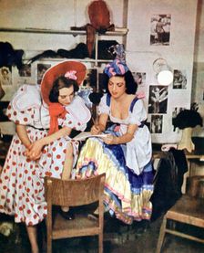 Two women from the light opera Like One Time in May, by Walter Kollo, Berlin, 1943