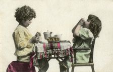 Two young children, late 19th or early 20th century