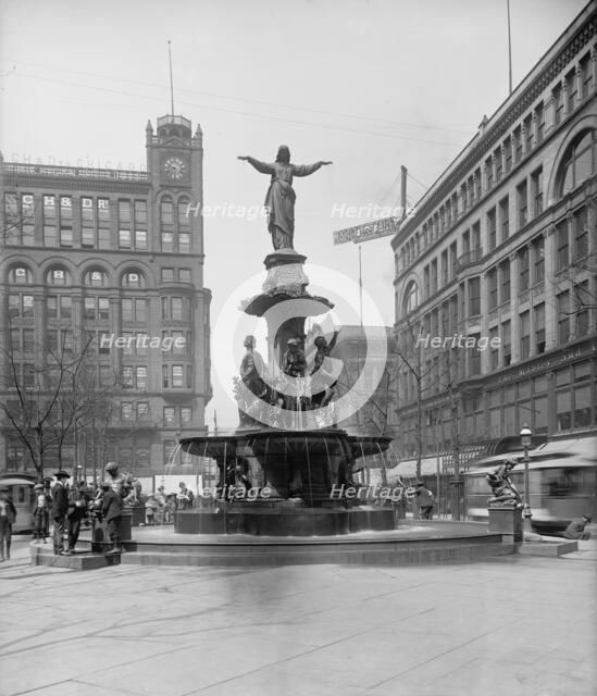 Tyler Davidson Fountain, Cincinnati, O[hio], c1904. Creator: Unknown.