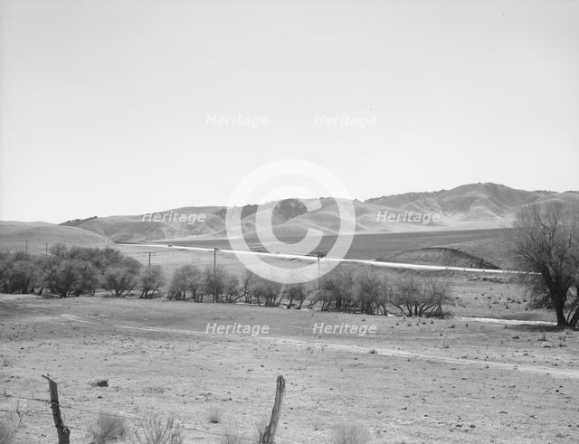 U.S. 99 on ridge over Tehachapi Mountains, 1939. Creator: Dorothea Lange.
