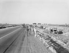 U.S. 99, on ridge over Tehachapi Mountains, 1939. Creator: Dorothea Lange