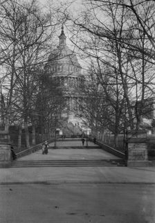 U.S. Capitol, Washington, D.C., between 1896 and 1942. Creator: Arnold Genthe