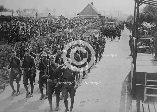 U.S. soldiers reviewed by King Geo., between c1915 and c1920. Creator: Bain News Service.