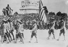 U.S. troops in London, between c1915 and c1920. Creator: Bain News Service