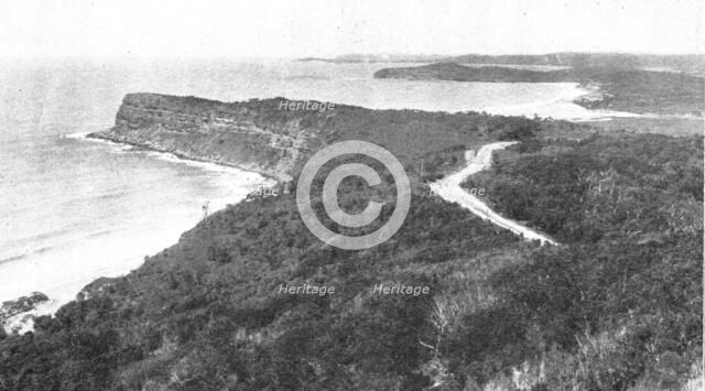 ''Un aspect de la cote australienne dans la Nouvelle-Galles du sud; Les Terres Du Pacifique', 1914. Creator: Unknown.