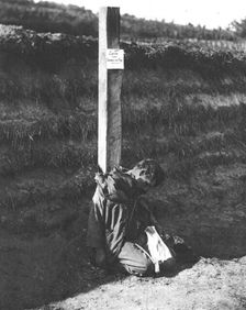 'Un Exemple, Traitre a son pays 1914. Creator: Unknown